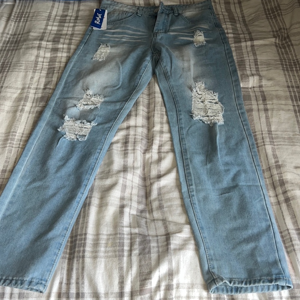Men’s jeans.